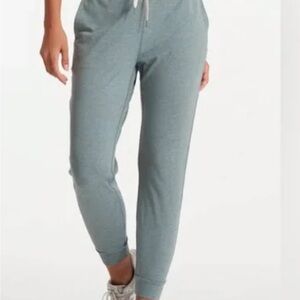 Vuori performance jogger women